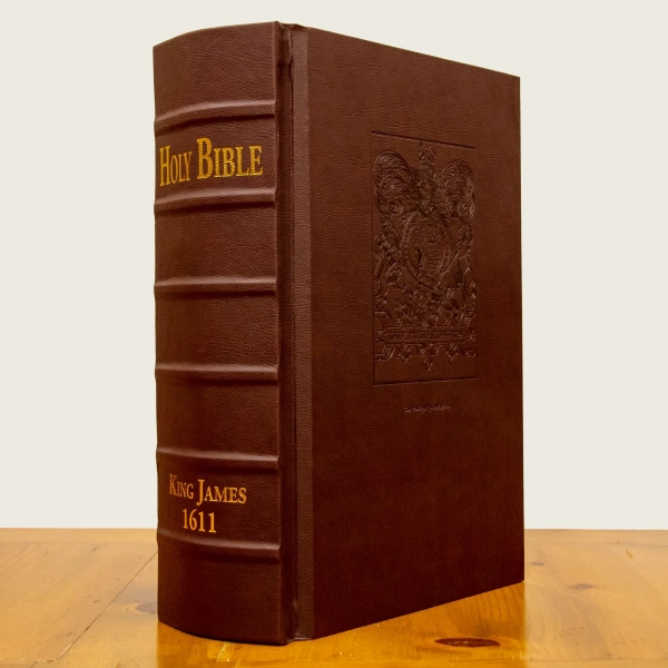 1611 King James (KJV) Bible: Deluxe Synthetic Leather Puilpit Folio Size EditionFacsimile Reproductions